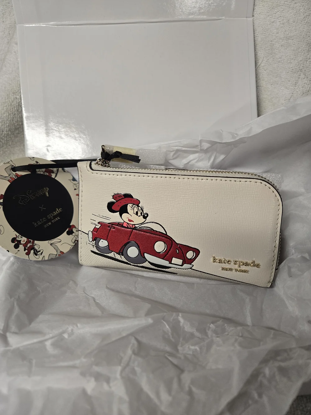 Kate Spade x Disney Minnie Car Parchment Small Bifold Wallet - Picture 5 of 9